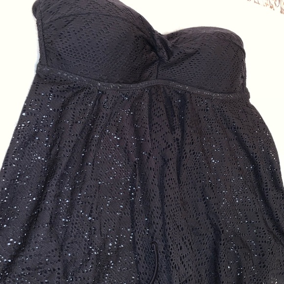 Swim Suit Top 👙✨ - Picture 2 of 3